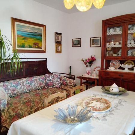B&B Guest House Il Porto Vecchio Стинтино Экстерьер фото