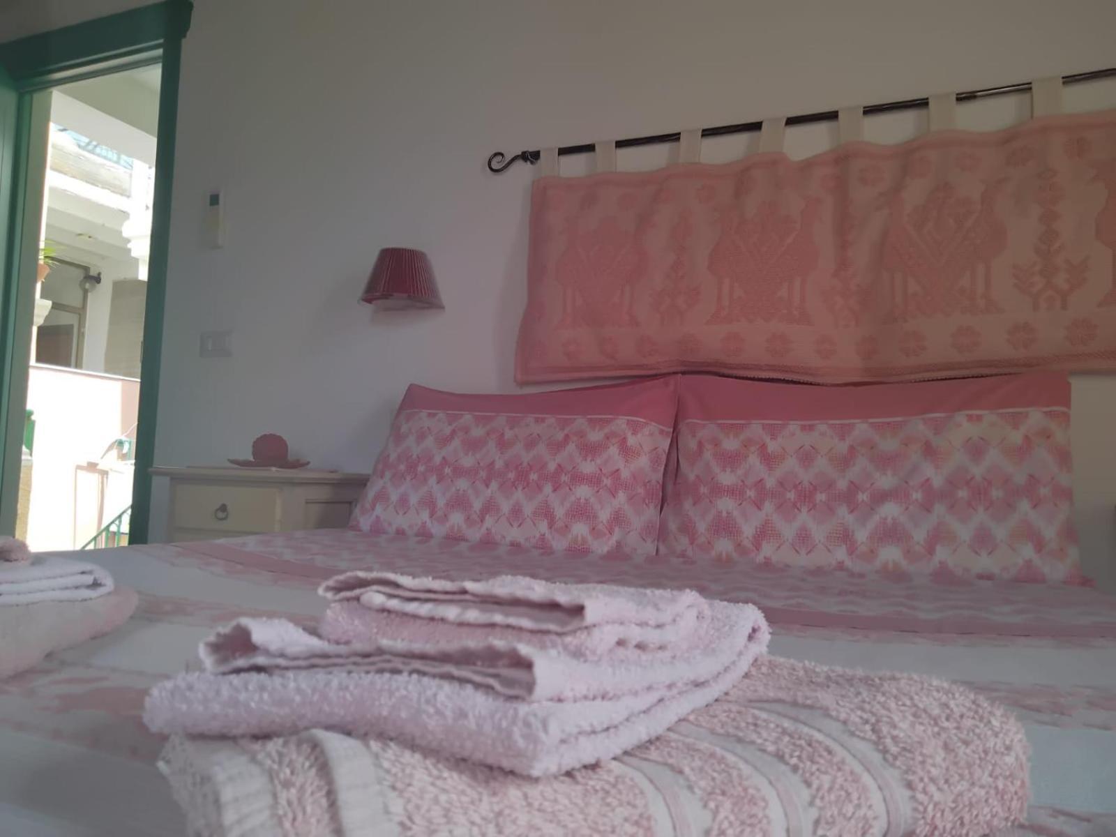 B&B Guest House Il Porto Vecchio Стинтино Экстерьер фото