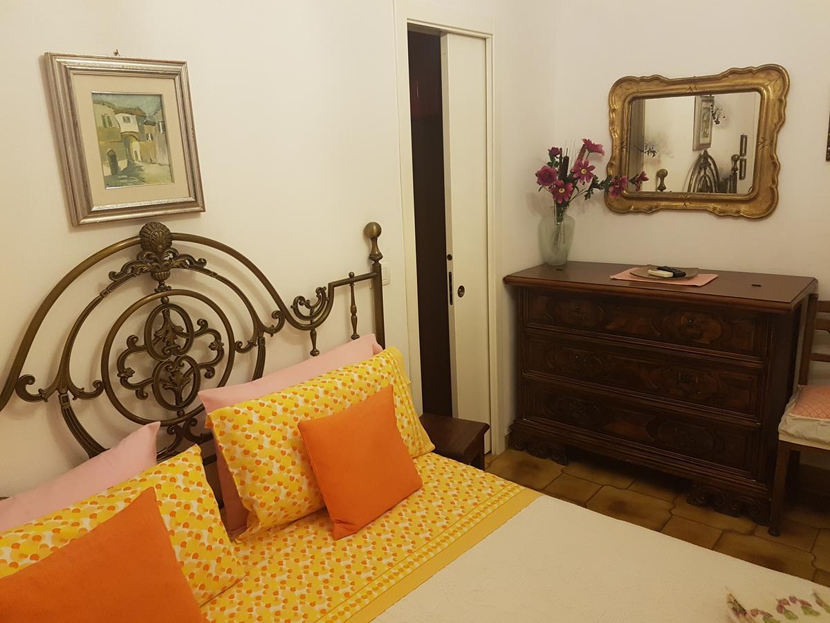 B&B Guest House Il Porto Vecchio Стинтино Экстерьер фото