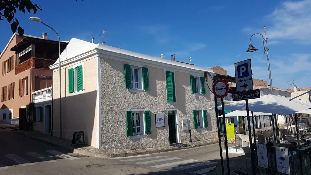 B&B Guest House Il Porto Vecchio Стинтино Экстерьер фото