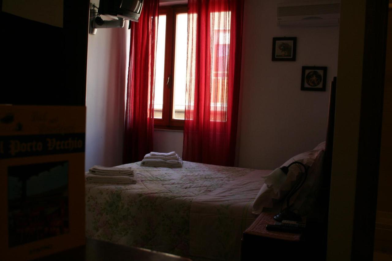 B&B Guest House Il Porto Vecchio Стинтино Номер фото